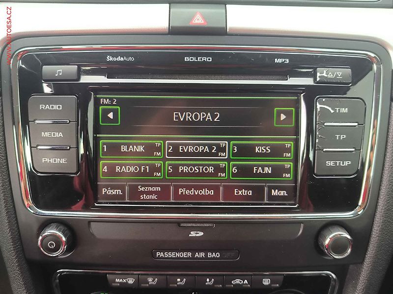 Škoda Superb (2010) 2.0TDI 4x4, ČR, Xenon, autoAC - fotka 12 z 20