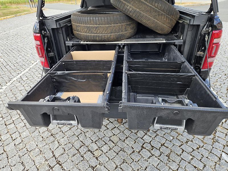 RAM 1500 (2019) 5.7HEMI + LPG LARAMIE - fotka 32 z 38