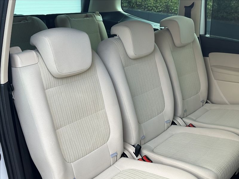 Seat Alhambra 1,4 TSI 150PS  Style-7 - fotka 21 z 52