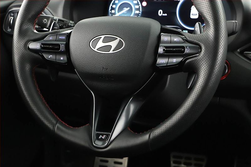 Hyundai i30 (2025) 1.5 T-GDI MHEV 48V, N-LINE - fotka 8 z 16