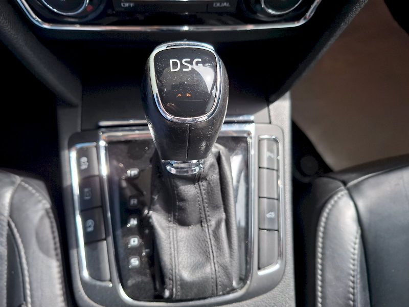 Škoda Superb (2013) combi  ELEGANCE L4 103/2,0 DSG - fotka 6 z 26