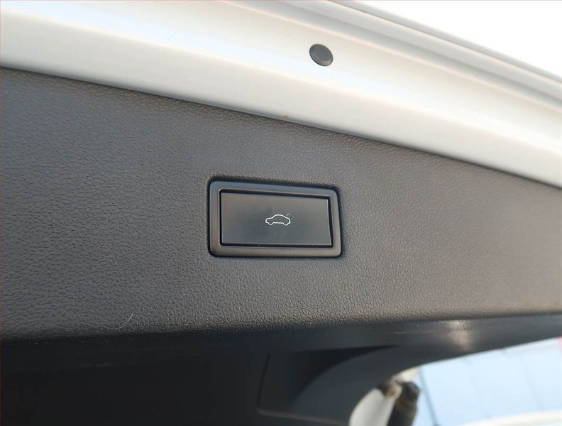 Volkswagen Tiguan Allspace (2018) 2.0 TDI, 4X4, Automat - fotka 16 z 21