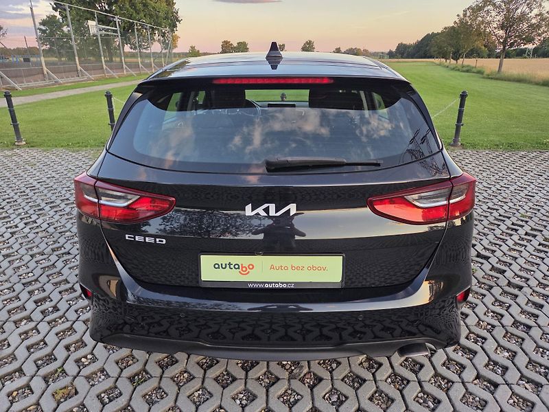 Kia Ceed (2022) 1.0 T-GDI 74 kW Spin,CZ,DPH - fotka 7 z 26