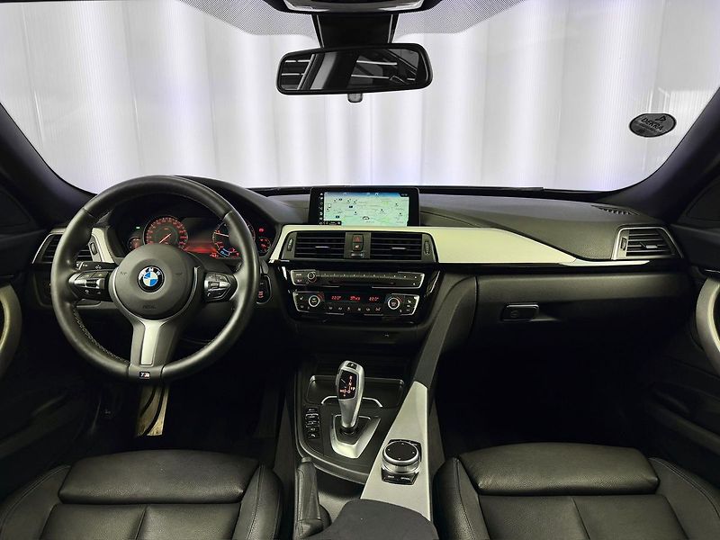 BMW Řada 3 320d GT xDrive M-PAKET - fotka 10 z 26