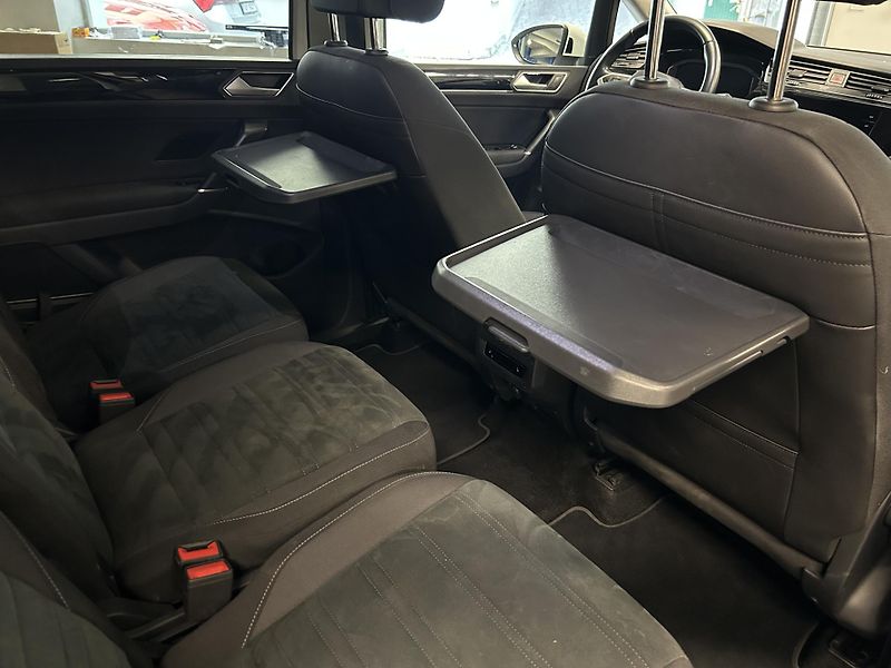 Volkswagen Touran (2023) 2.0TDi Highline LED Kamera TZ - fotka 33 z 35