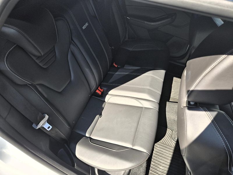 Ford Focus (2017) ST kombi 184kw - fotka 8 z 21