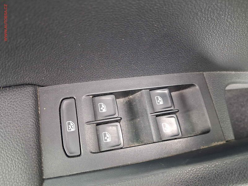 Škoda Octavia (2015) 1.6 TDi, Style, park. čidla - fotka 15 z 17