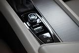 Volvo XC60 D5 AWD INSCRIPTION DPH*ČR 1.M* - náhled 25