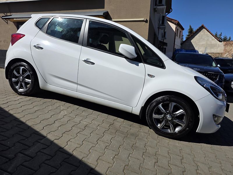 Hyundai ix20 1.6-1.MAJITEL-92KW-FACELIFT - fotka 5 z 14