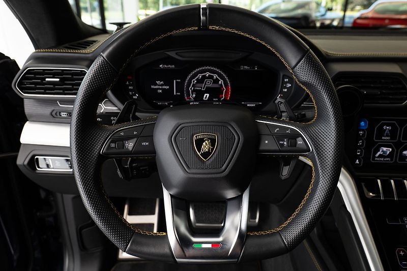 Lamborghini Urus 23/B&O 3D/Pano/Full ADAS/DAB+ - fotka 6 z 24