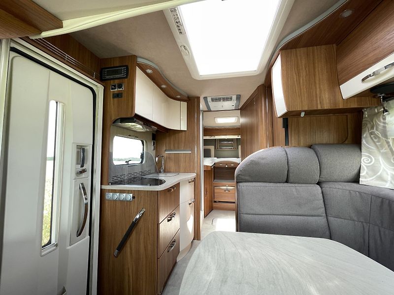 Frankia (2016) Exclusive 72, 3.5t, 1. majitel - fotka 13 z 28