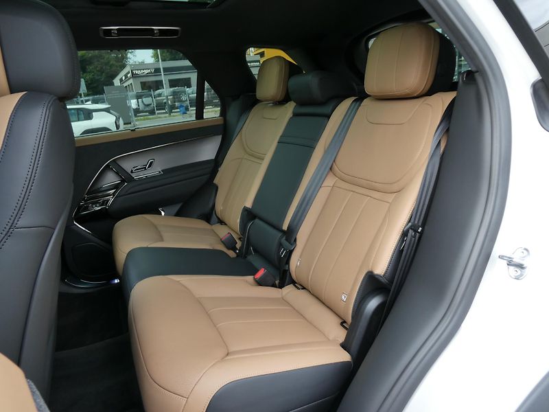 Land Rover Range Rover Sport (2026) Dynamic SE P460e - fotka 14 z 39