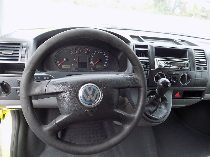 Volkswagen Transporter (2007) 2,5 96KW 7 MÍST SKLÁPĚČ  - fotka 20 z 56