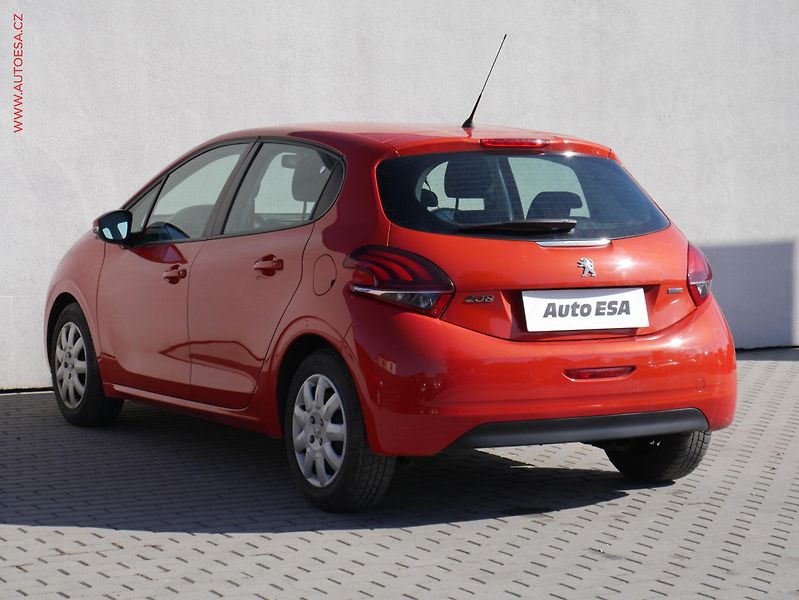 Peugeot 208 (2017) 1.2PT, ČR, AC, výhřev sed - fotka 6 z 15