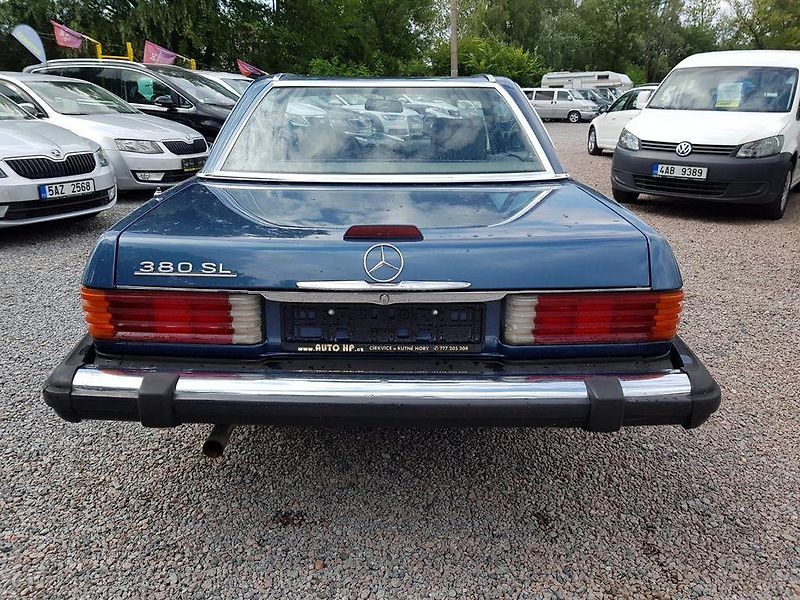 Mercedes-Benz SL 380 1982 160 kW HARDTOP - fotka 5 z 23