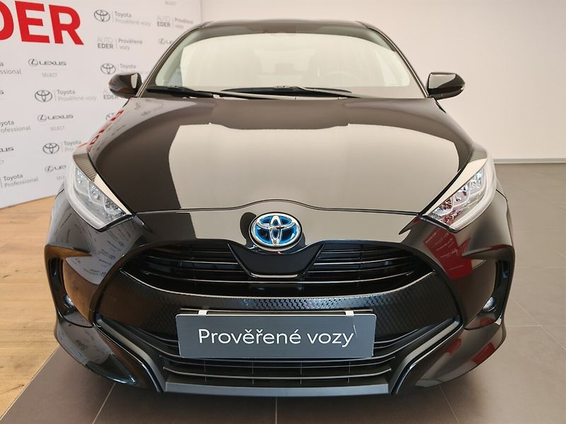 Toyota Yaris 1.5 Hybrid  Comfort Tech Style - fotka 2 z 39