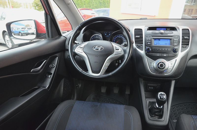 Hyundai ix20 (2013) 1.4i 66kW / ČR / 1.MAJITEL - fotka 19 z 30