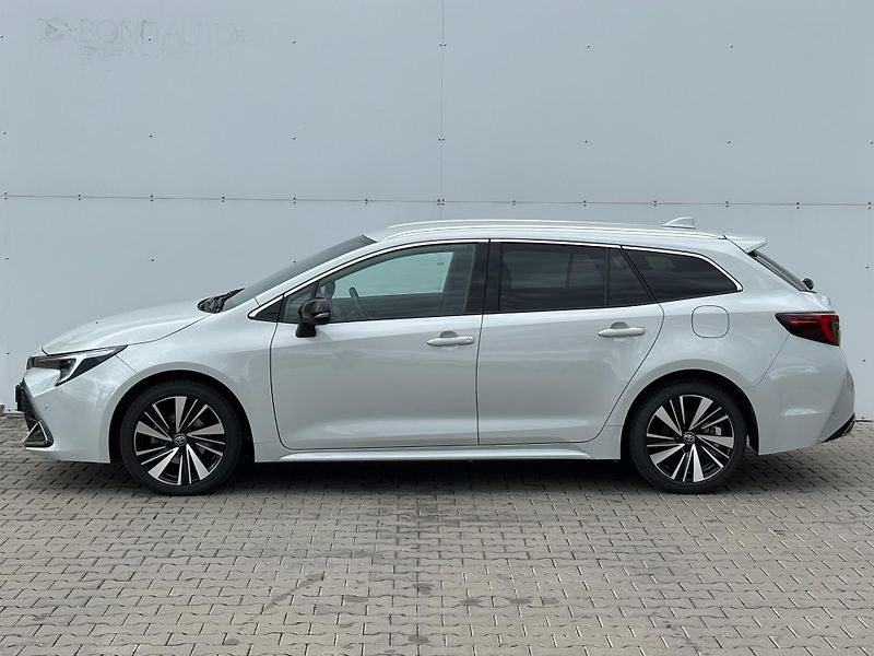 Toyota Corolla 1.8 HSD e-CVT Style Tech - fotka 3 z 28