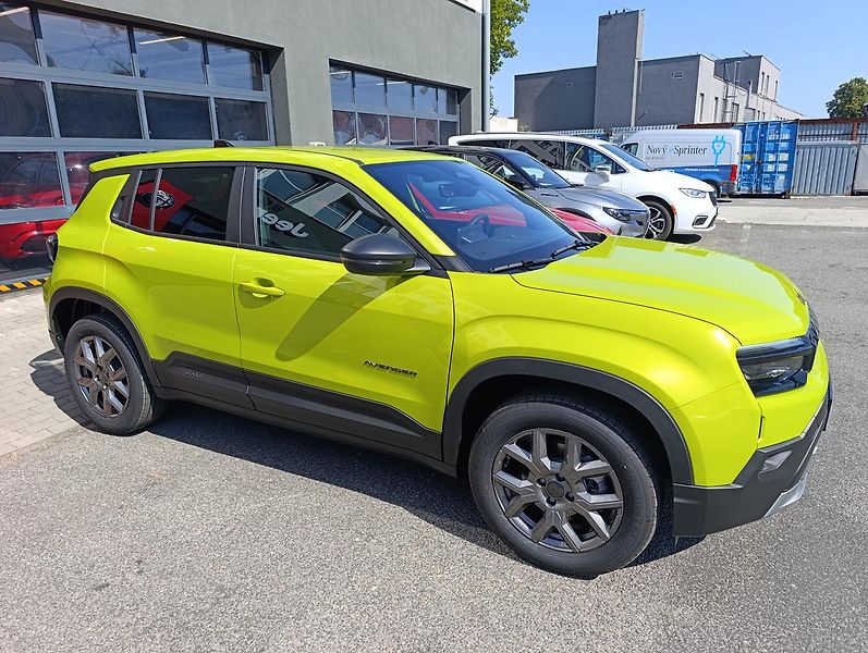 Jeep Avenger (2026) Altitude 1.2 Tur. e-Hybrid aut - fotka 5 z 29