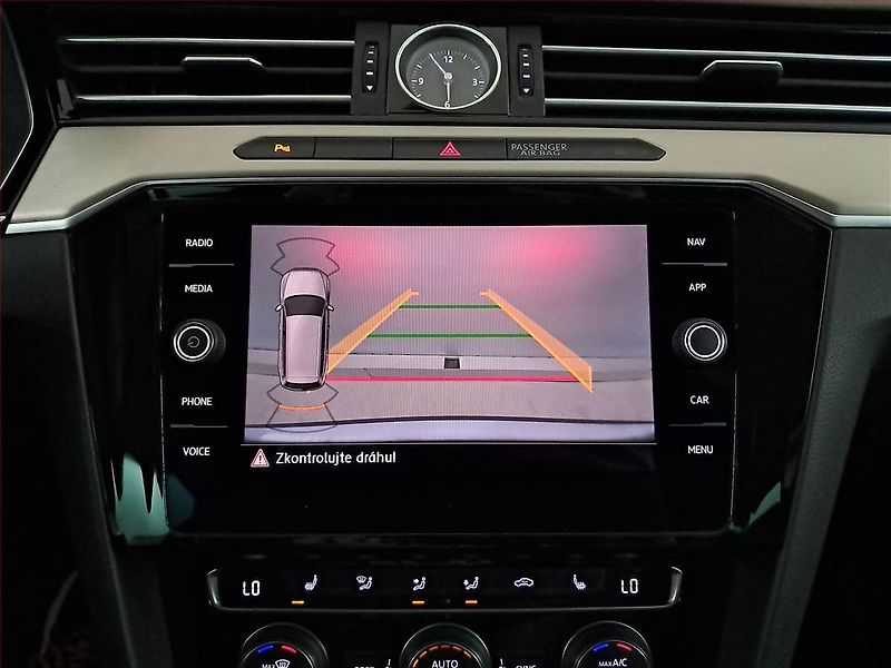 Volkswagen Passat (2019) 2.0 TDI, 4X4, Automat, Kůže - fotka 25 z 25