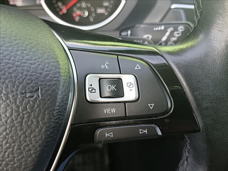 Volkswagen Tiguan Allspace 2,0 ALLSPACE TDi 110kW DSG ACC - fotka 24 z 40
