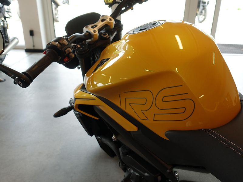 Triumph Street Triple 765 RS (2026) Akce + záruka 2+2 - fotka 7 z 10