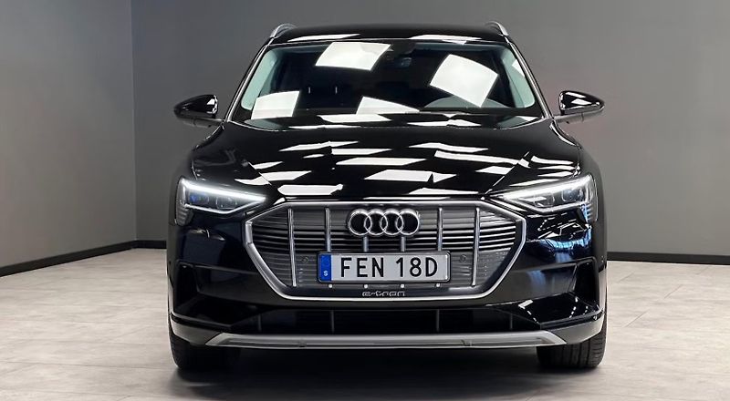 Audi e-tron 55 Quattro SoH 94% Kam Tažné - fotka 22 z 23