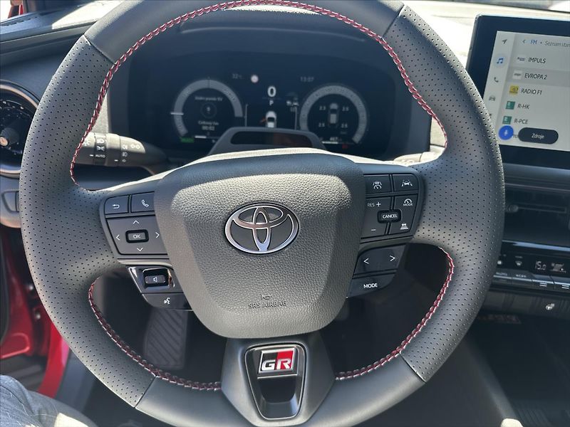 Toyota C-HR 1,8 GR Sport - fotka 11 z 14