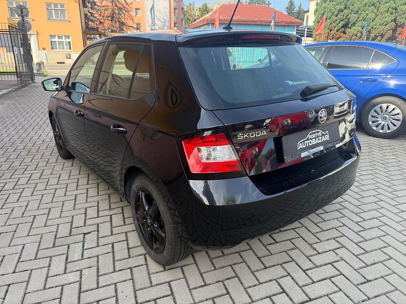 Škoda Fabia (2017) 1.2 TSI 66 Kw -Rozvody řemenem - fotka 2 z 11