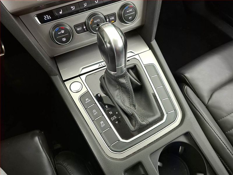 Volkswagen Passat (2017) 2.0 TDI, 4X4, Automat - fotka 16 z 17