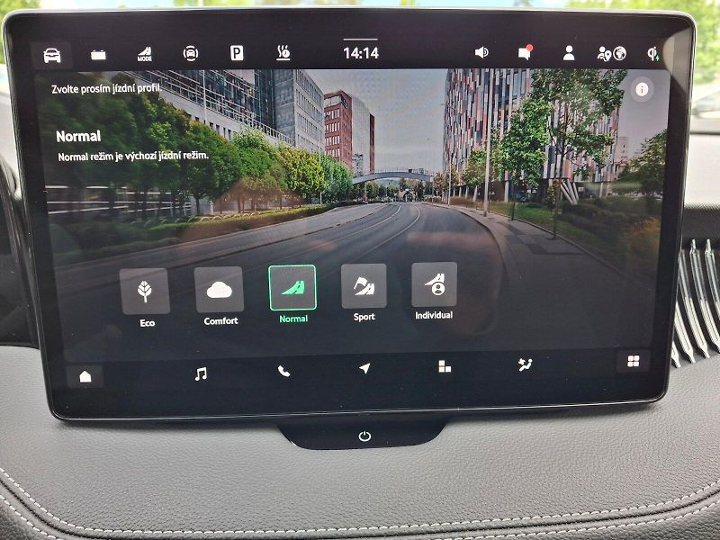 Škoda Superb (2025) iV SportLine DSG 1,5TSi 150kW - fotka 21 z 35