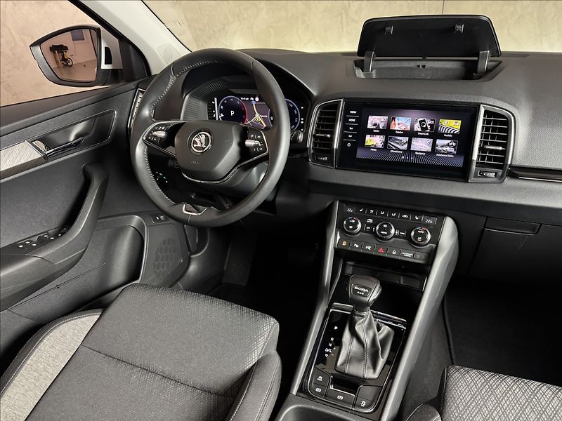 Škoda Karoq 2,0 TDi  DSG 4x4 Style Virtual - fotka 18 z 44