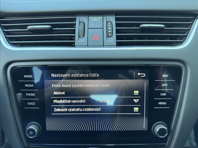 Škoda Octavia 2,0 TDI DSG STYLE DPH 1.maj ČR - fotka 42 z 50