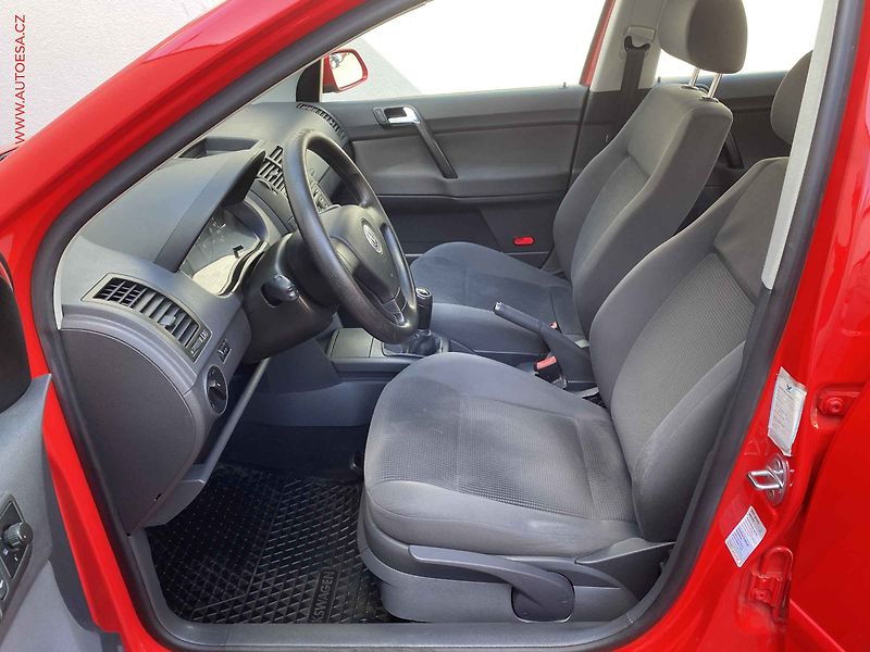 Volkswagen Polo (2008) 1.2 HTP, 2.maj,ČR, AC, tempo - fotka 9 z 17