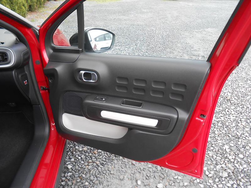 Citroën C3 1.6HDi,KLIMA,LED!!! - fotka 13 z 32