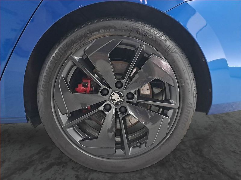 Škoda Octavia (2025) RS 2.0 TSI, RS, Navigace - fotka 15 z 23