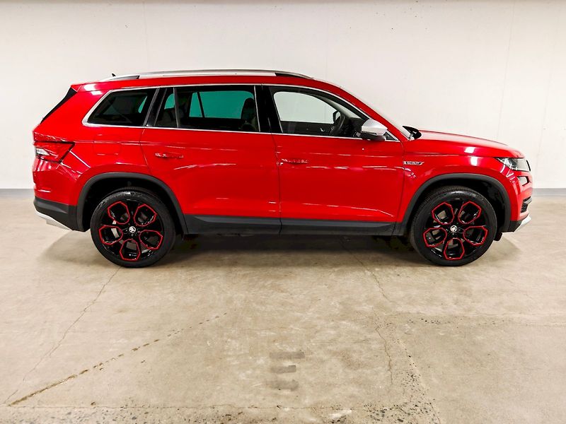 Škoda Kodiaq (2019) 2.0 TSI 140 kW DSG 4x4 Scout - fotka 29 z 34