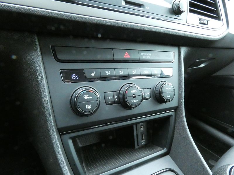Seat Leon (2018) 1,2 TSI 63KW - fotka 30 z 30