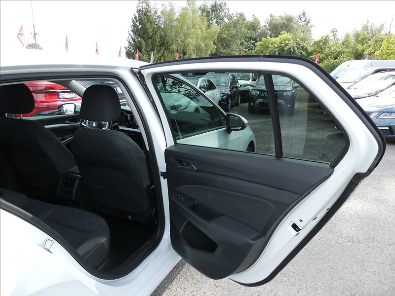Volkswagen Golf 2,0 TDi VIII 2x kola,LED,CEBIA - fotka 24 z 49