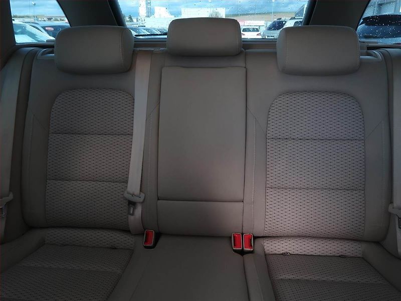 Škoda Superb (2012) Elegance 2.0 TDI, Automat - fotka 10 z 16