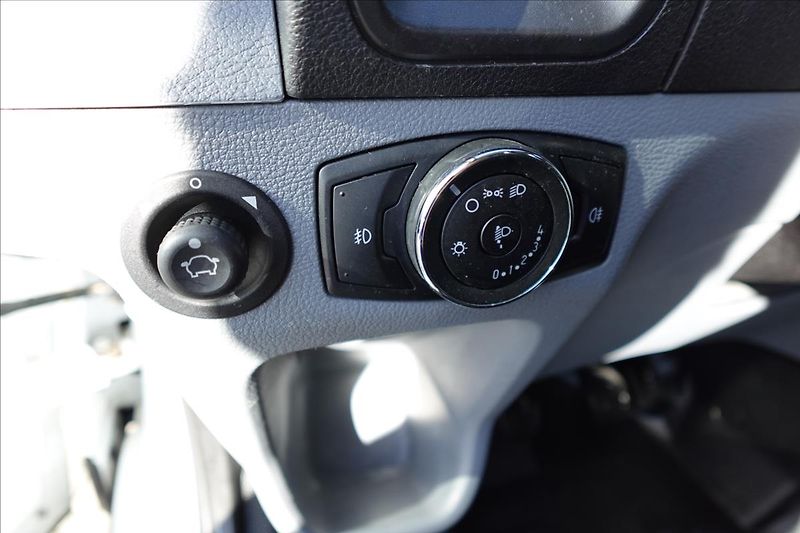 Ford Transit 2,0 TDCI  L3H2 9MÍST BUS KLIMA - fotka 28 z 43