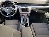 Volkswagen Passat.
