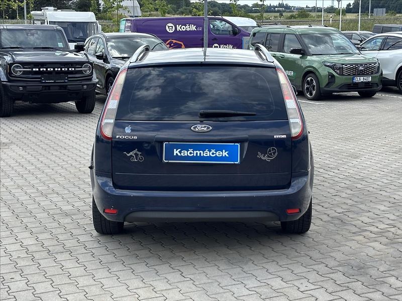Ford Focus 1,6 TDCi 66kW - fotka 4 z 19