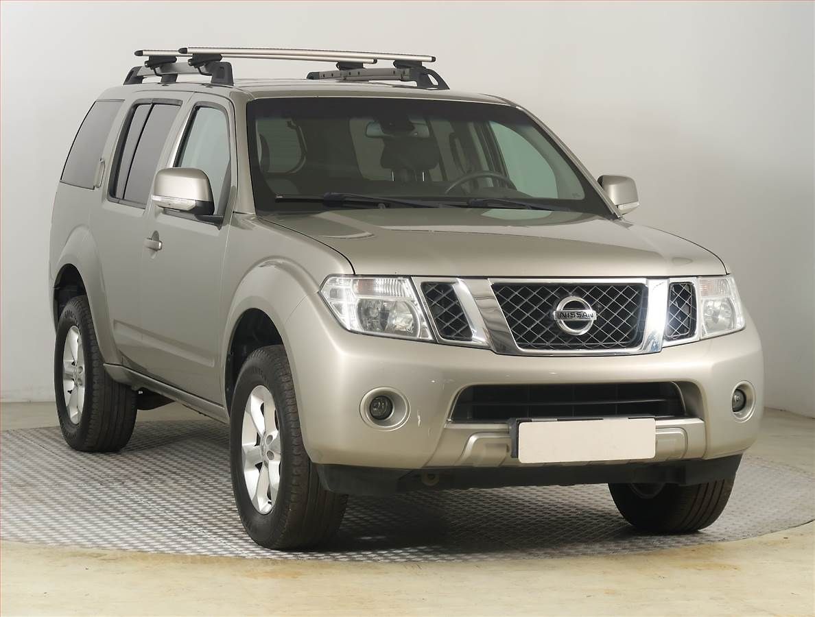 Nissan Pathfinder 2.5 dCi, 4X4, 7 míst
