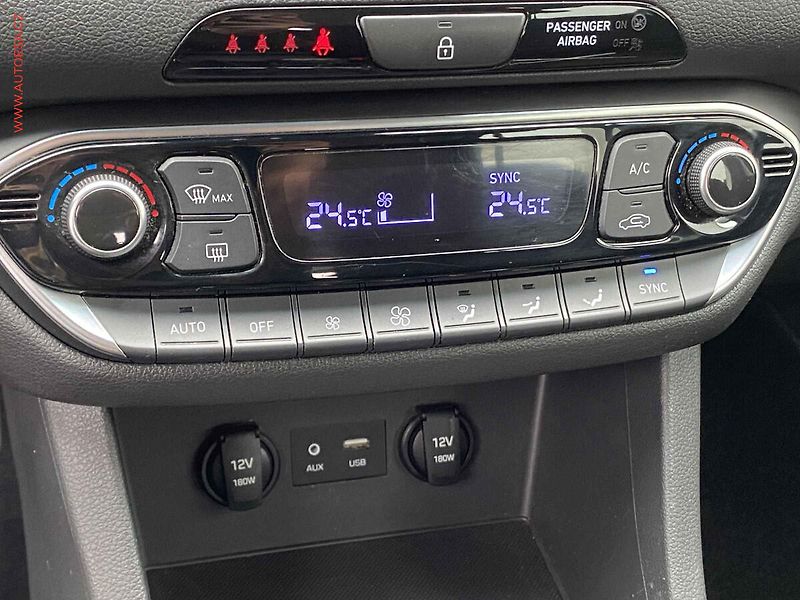Hyundai i30 (2020) 1.4 T-GDi, 1.maj,ČR, All - fotka 16 z 19