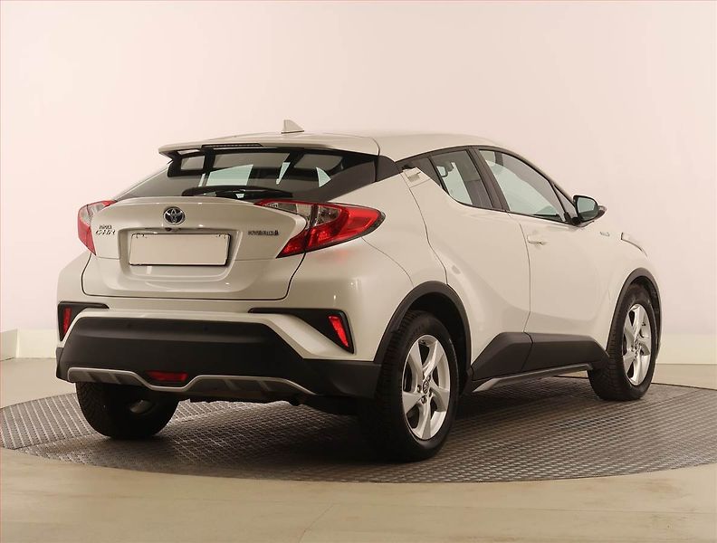 Toyota C-HR (2018) 1.8 Hybrid, Automat - fotka 5 z 23