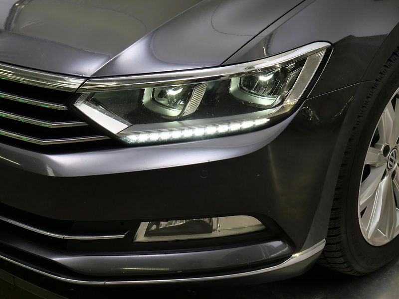 Volkswagen Passat - fotka 9 z 23