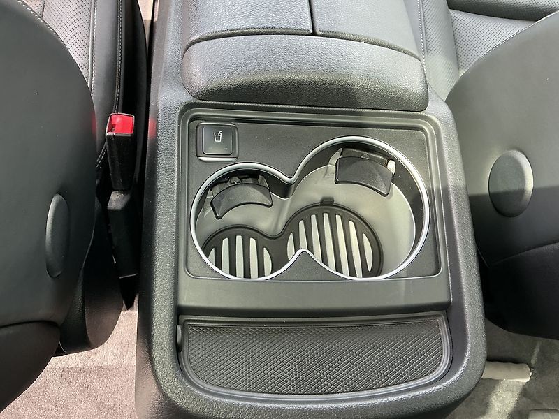 Mercedes-Benz Třídy V 300 d AMG 4MATIC - fotka 17 z 32