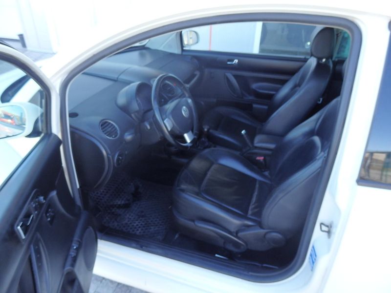 Volkswagen New Beetle 1.8T 20V 110 kW KLIMATIZACE - fotka 6 z 15