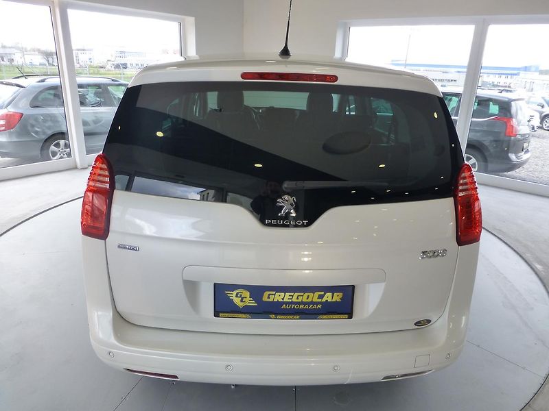 Peugeot 5008 (2014) 1,6HDI*NAVIGACE.*PARKS**NEW - fotka 6 z 24